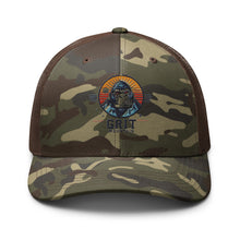 Load image into Gallery viewer, Camouflage trucker hat